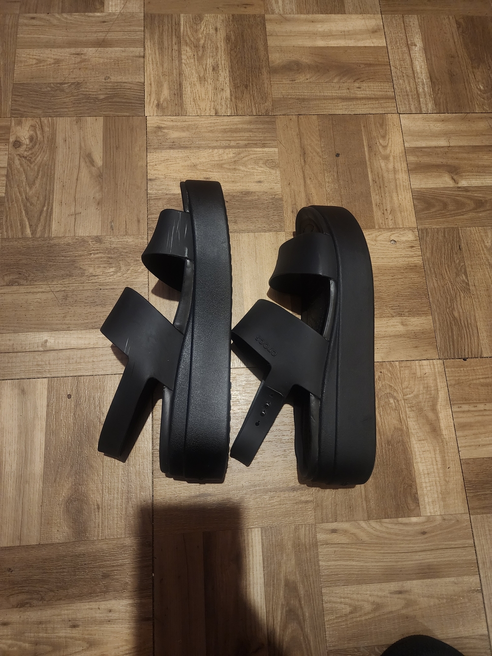 CROCS Women's Black Triple-Strap Wedge Sandals - Picture 5 of 5